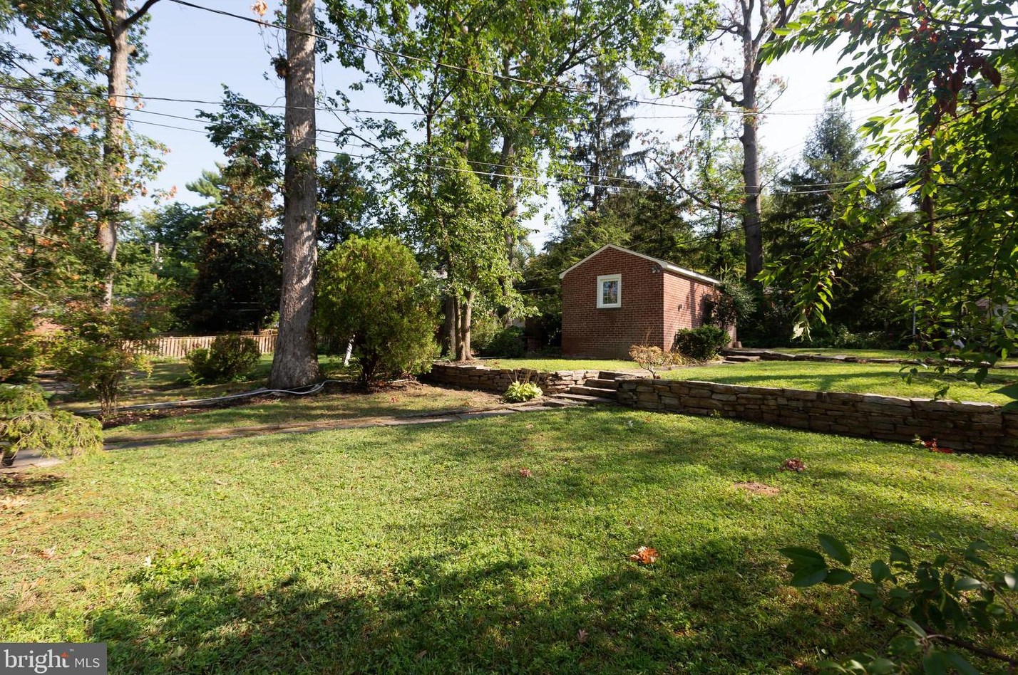 4023 Deepwood Rd, Baltimore MD  21218-1404 exterior