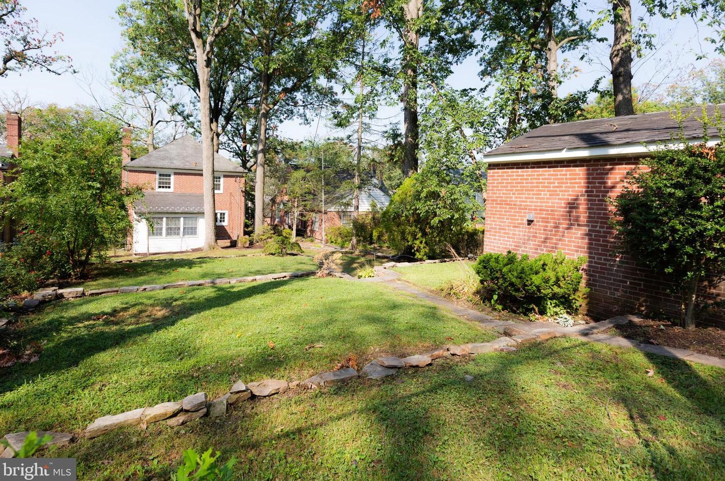 4023 Deepwood Rd, Baltimore MD  21218-1404 exterior