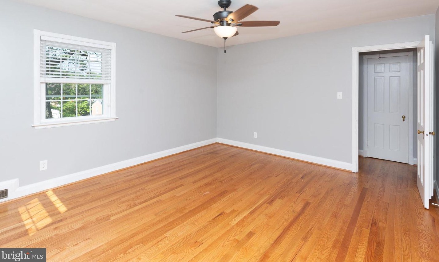 4023 Deepwood Rd, Baltimore MD  21218-1404 exterior