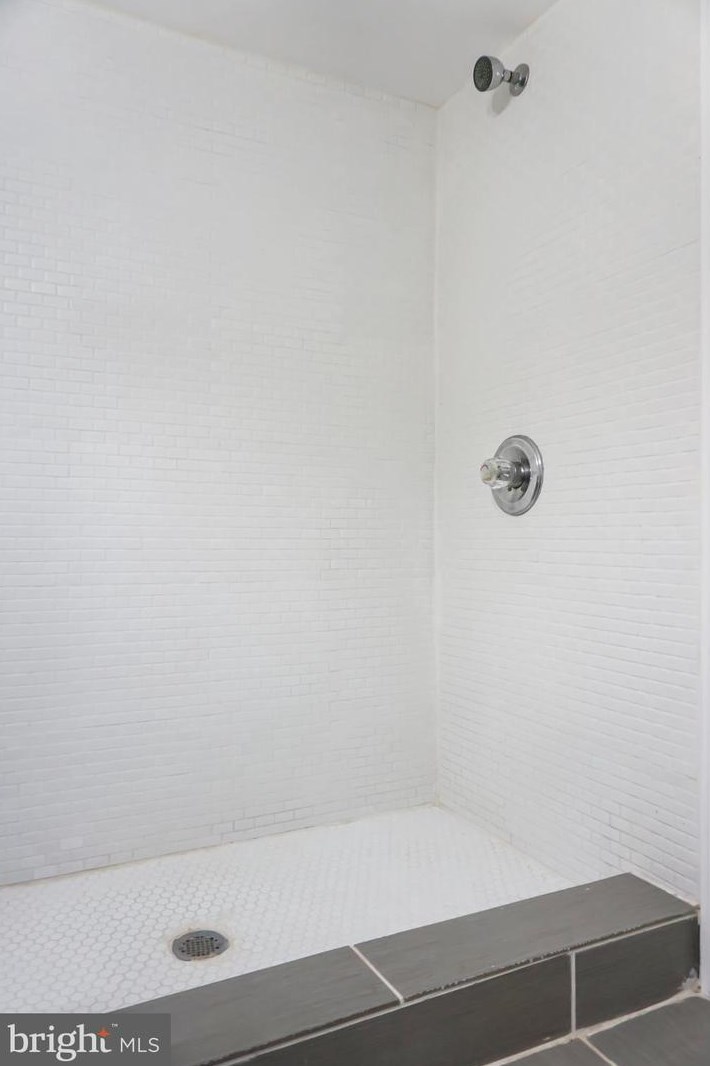 225 Linwood Ave, Baltimore MD  21224-1213 exterior