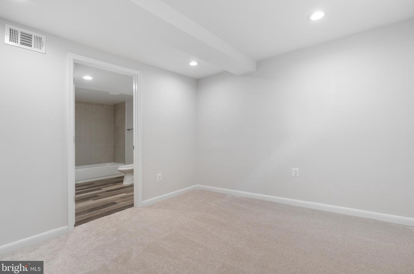 4001 Primrose Ave, Baltimore MD  21215-3521 exterior