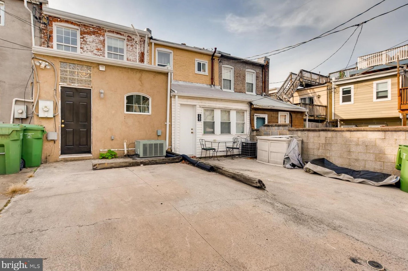 1305 Clarkson St, Baltimore, MD 21230
