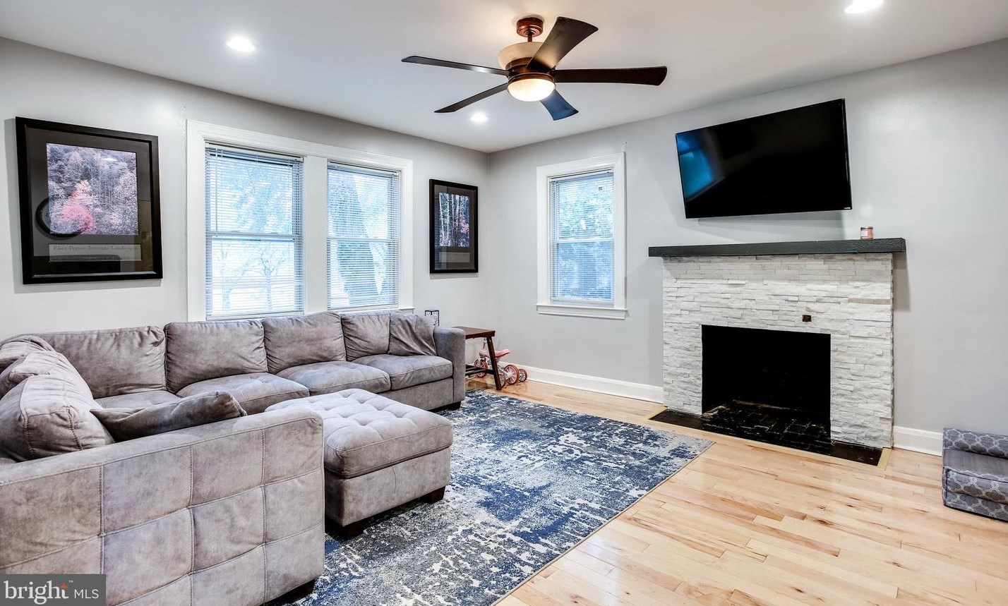 3305 The Alameda, Baltimore, MD 21218-3008