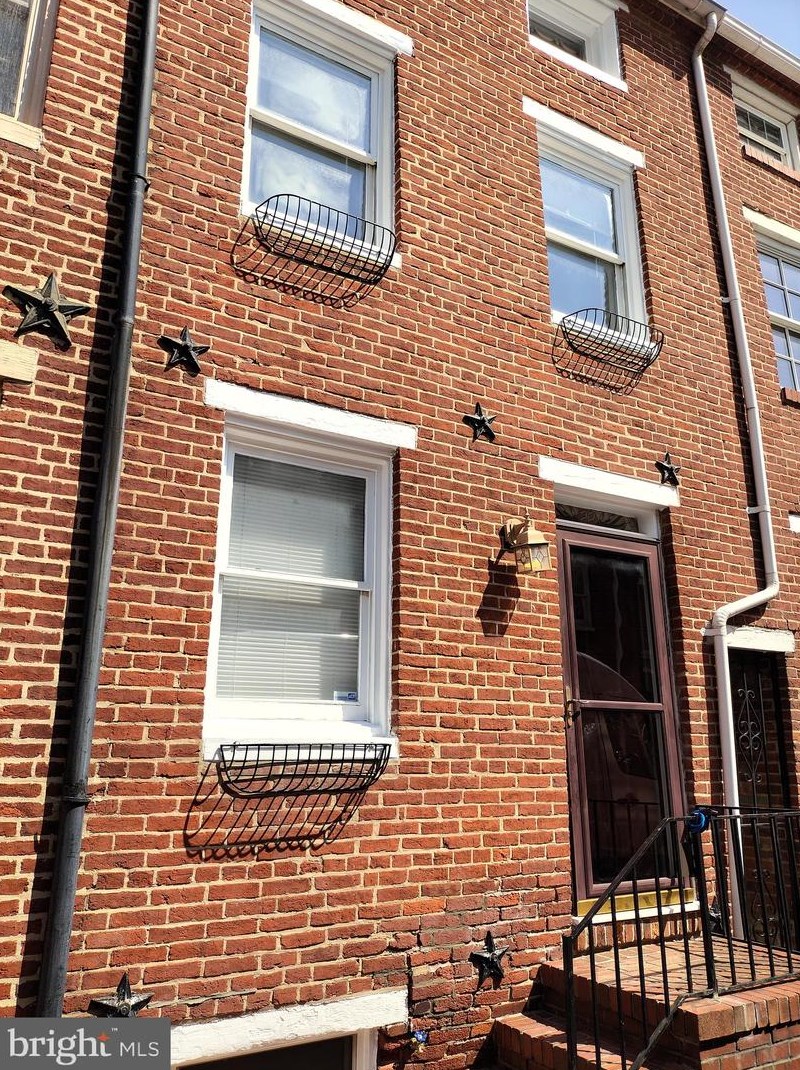 22 Hamburg St, Baltimore MD  21230-4034 exterior