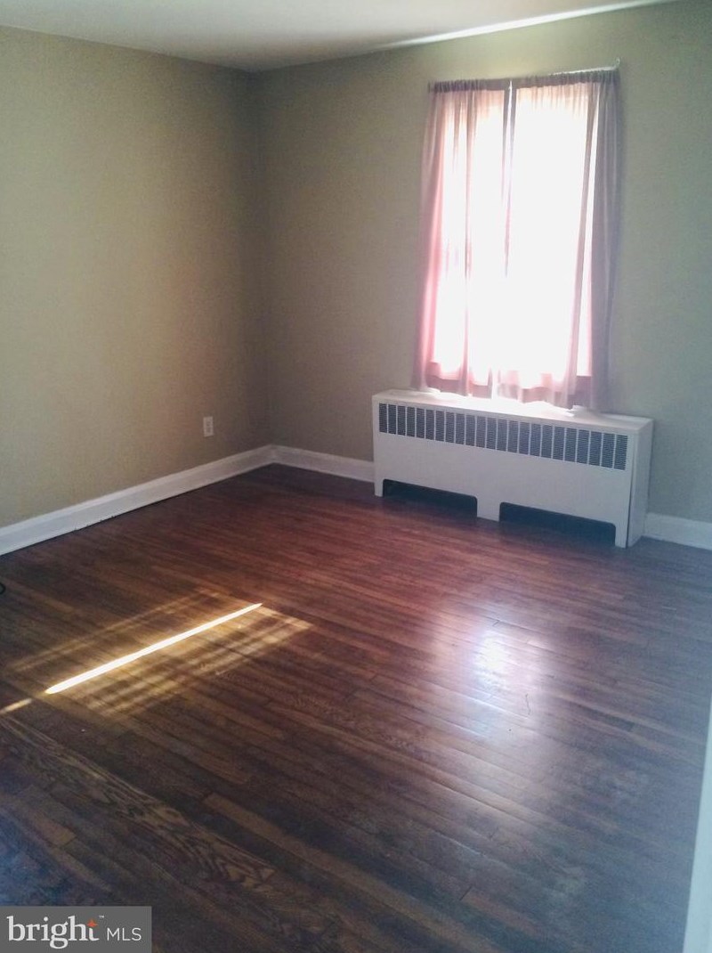 6174 Parkway Dr, Baltimore MD 21212-2841 exterior