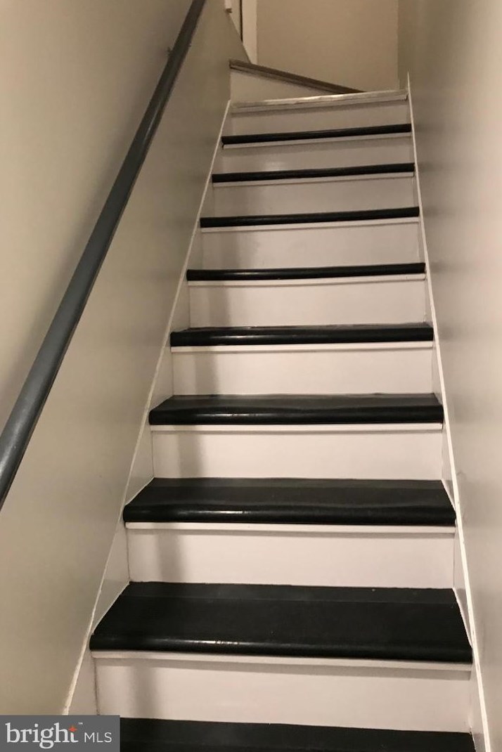 6159 Parkway Dr, Baltimore MD 21212-2738 exterior