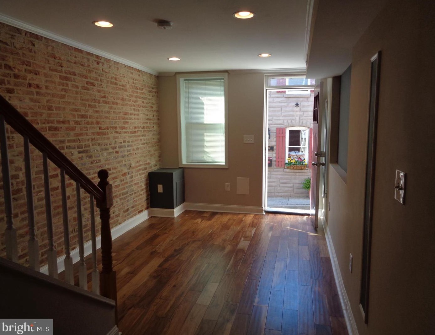 229 Chapel St, Baltimore MD  21231-2604 exterior