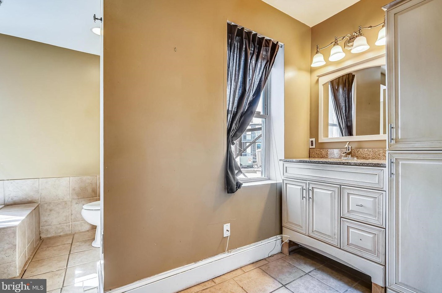 819 Newington Ave, Baltimore MD 21217-4630 exterior