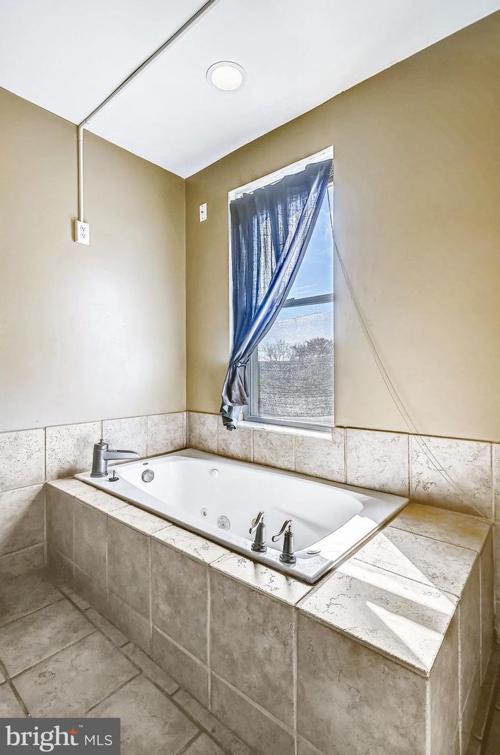 819 Newington Ave, Baltimore MD 21217-4630 exterior