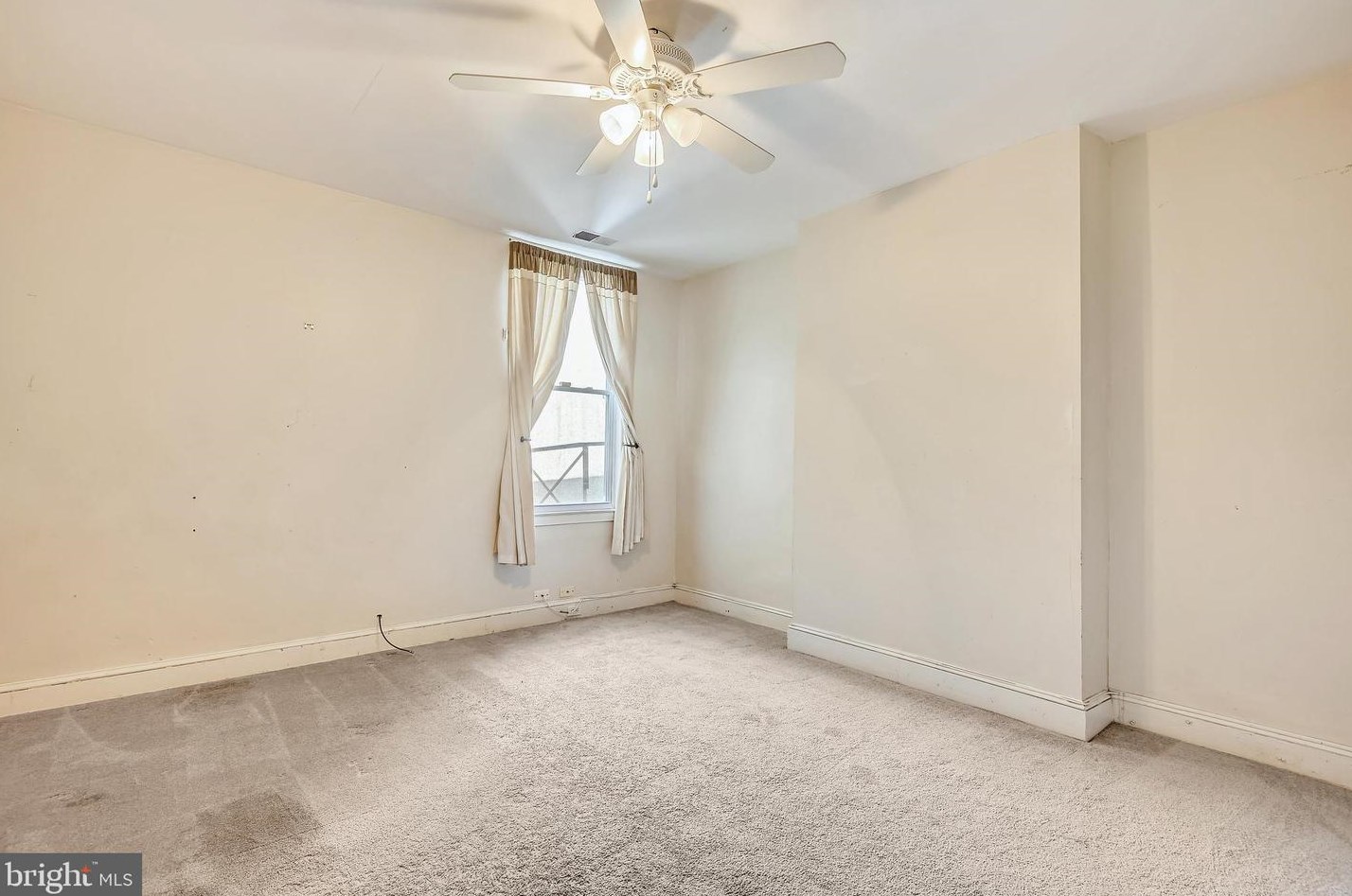 819 Newington Ave, Baltimore MD 21217-4630 exterior