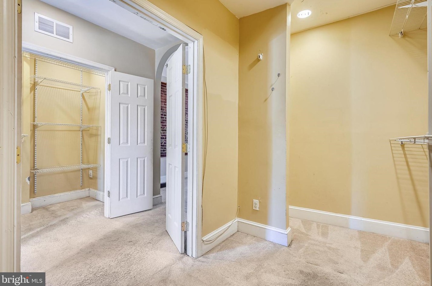 819 Newington Ave, Baltimore MD 21217-4630 exterior