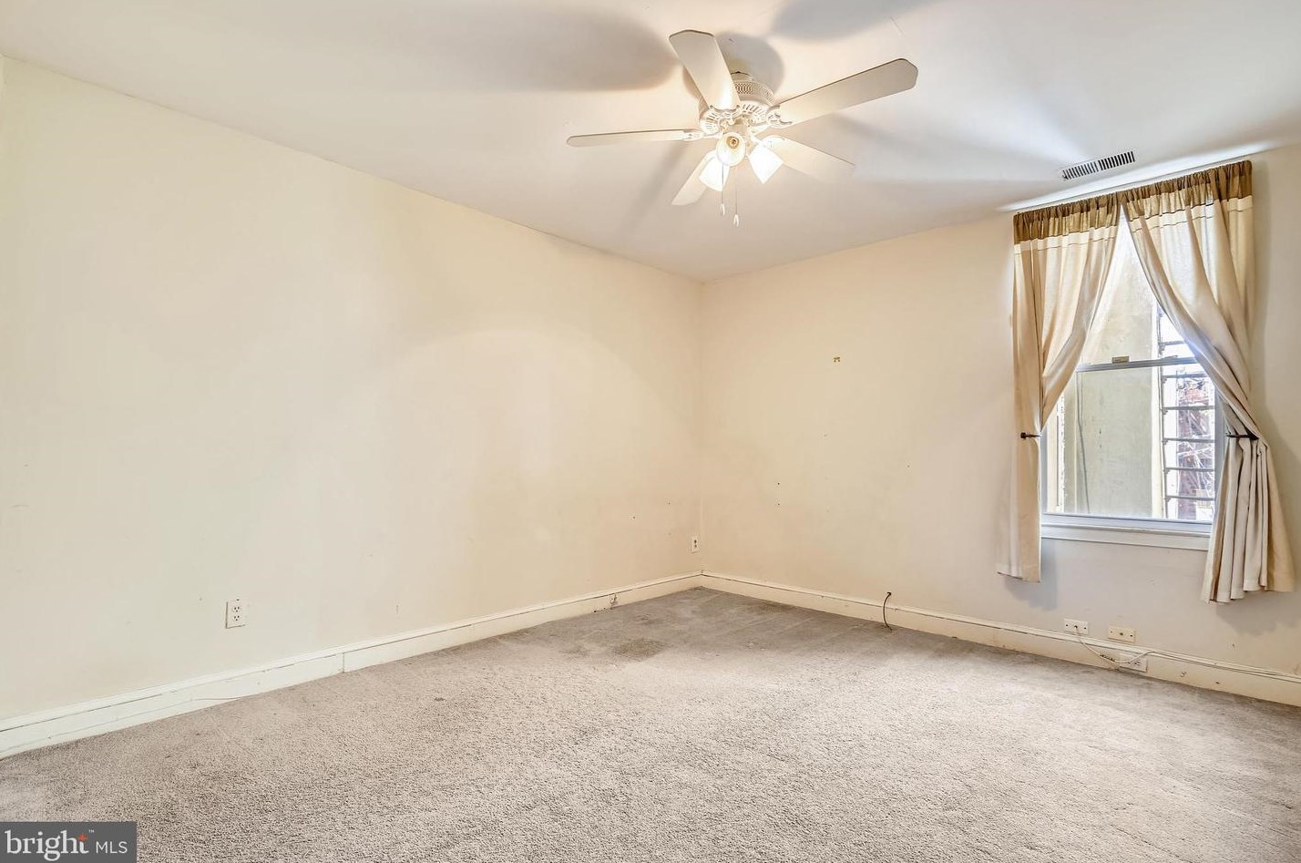 819 Newington Ave, Baltimore MD 21217-4630 exterior