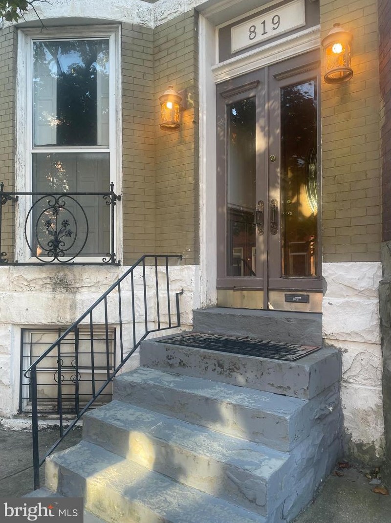 819 Newington Ave, Baltimore MD 21217-4630 exterior