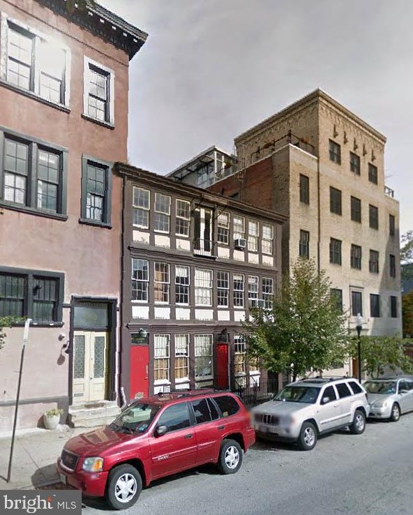 106 Madison St, Baltimore, MD 21201-4739