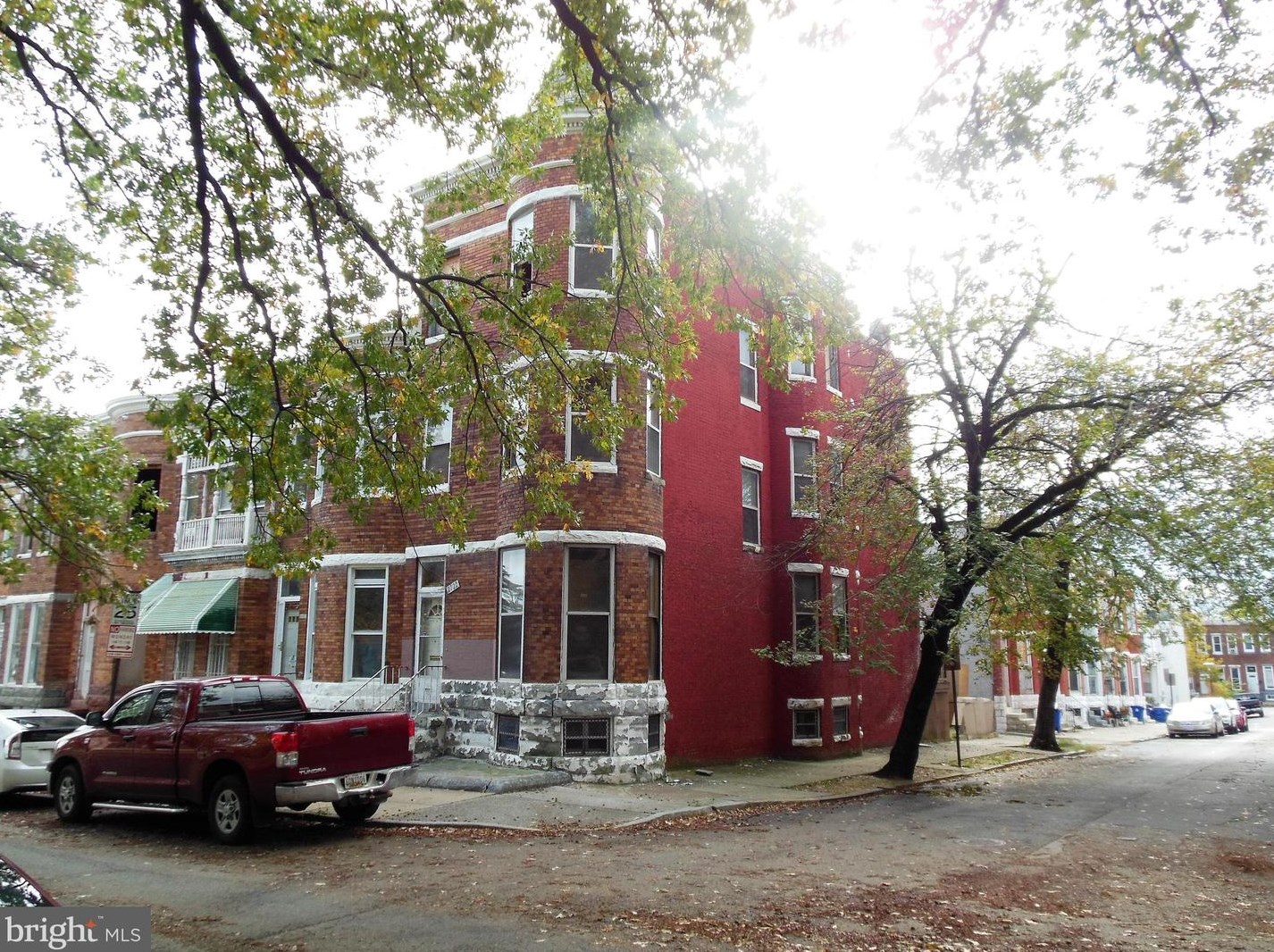 2722 Auchentoroly Ter, Baltimore, MD 21217-1953