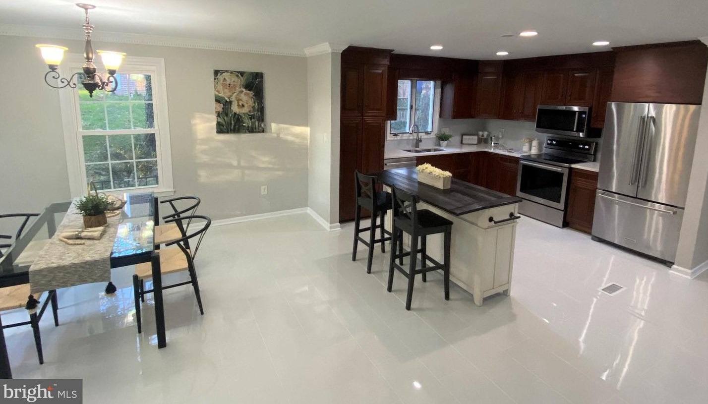 5203 Charles St, Baltimore, MD 21210-2042