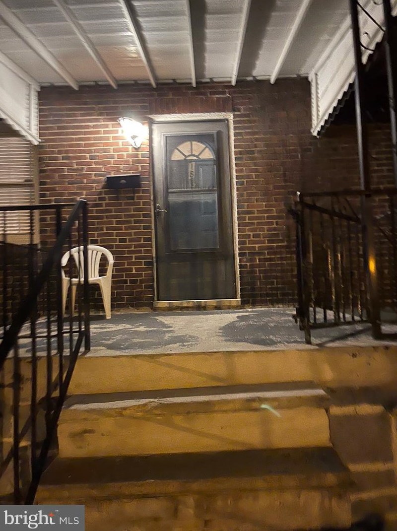 18 Abington Ave, Baltimore, MD 21229-3702