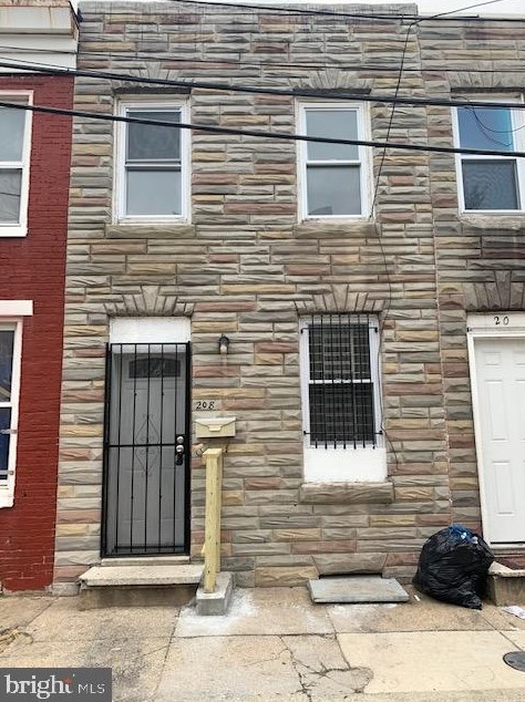 208 Norris St, Baltimore, MD 21223-3142