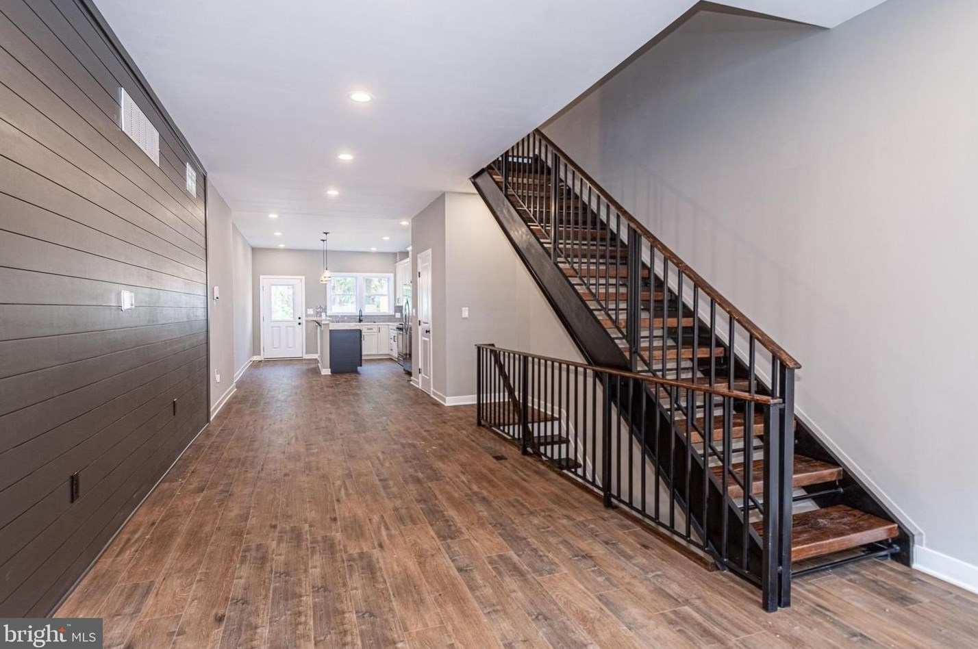 821 Harlem Ave, Baltimore MD  21201-1406 exterior