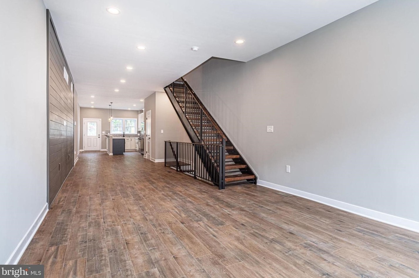 821 Harlem Ave, Baltimore, MD 21201-1406
