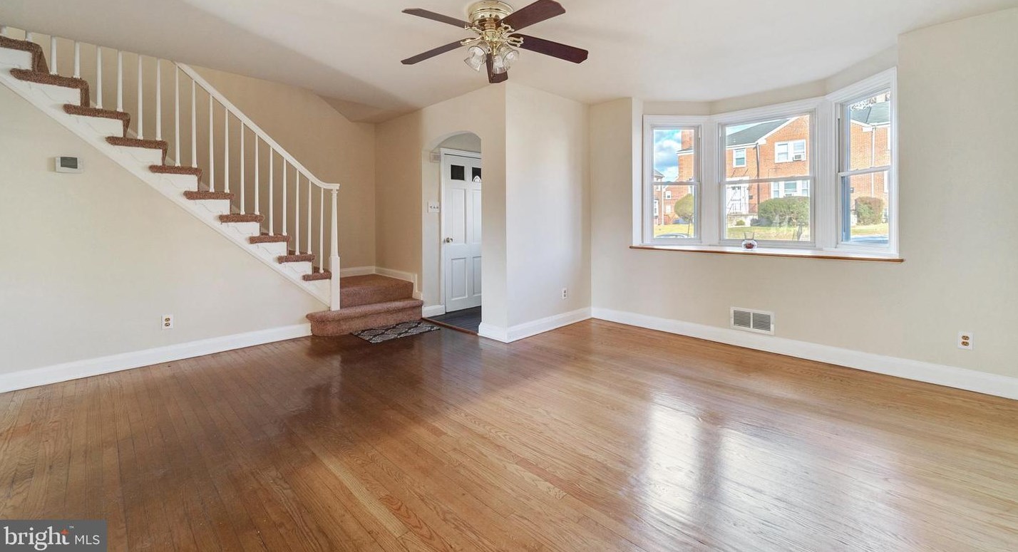 1513 Oakridge Rd, Baltimore, MD 21218-2229