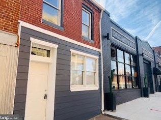 319 Madison St, Baltimore, MD 21201-4626