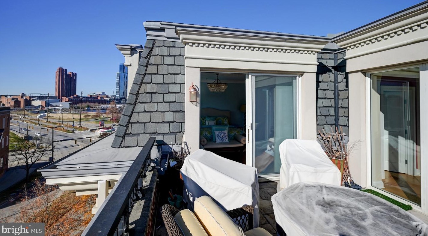 801 Key Hwy, Baltimore MD  21230-3976 exterior