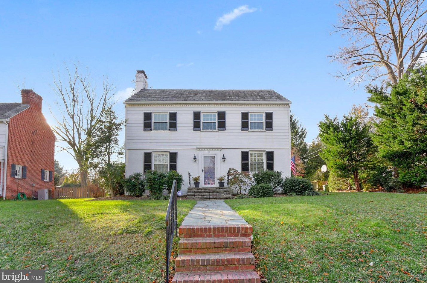 11 Tamworth Rd, Baltimore, MD 21210-2012