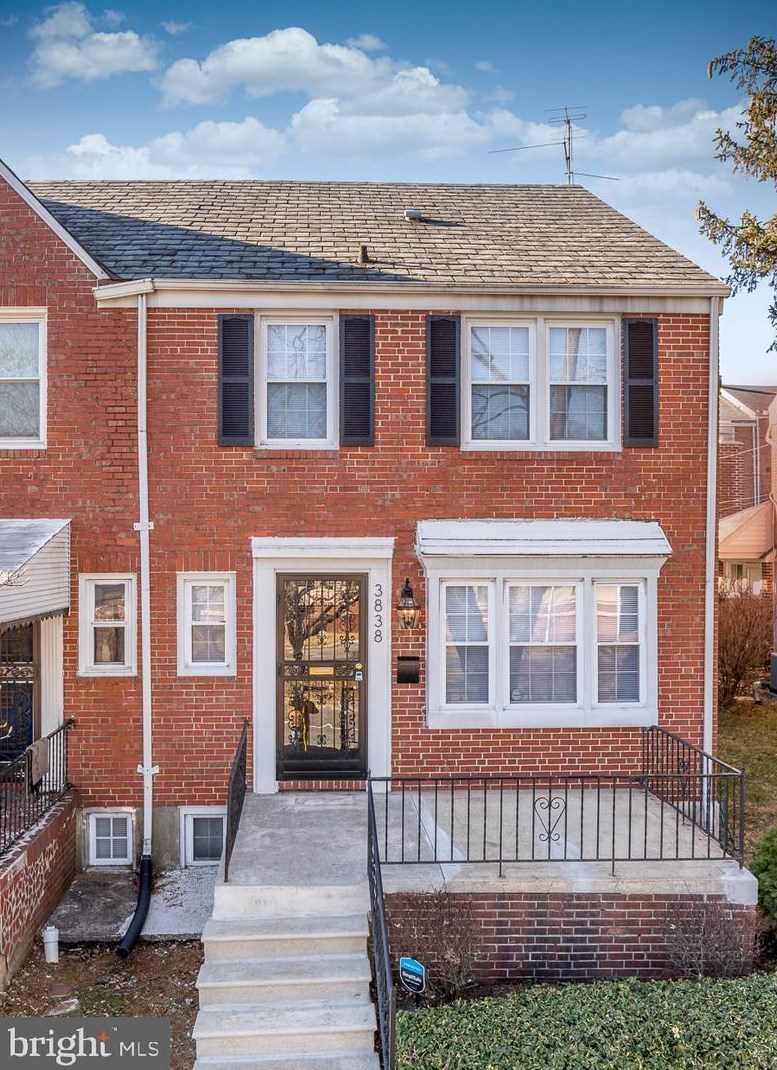 3838 The Alameda, Baltimore, MD 21218-2105