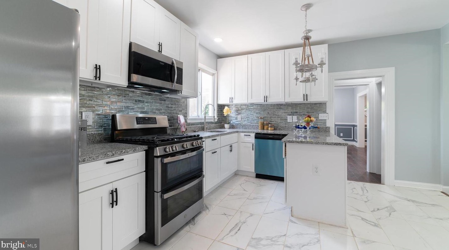 3404 Edgewood Rd, Baltimore MD  21215-7321 exterior