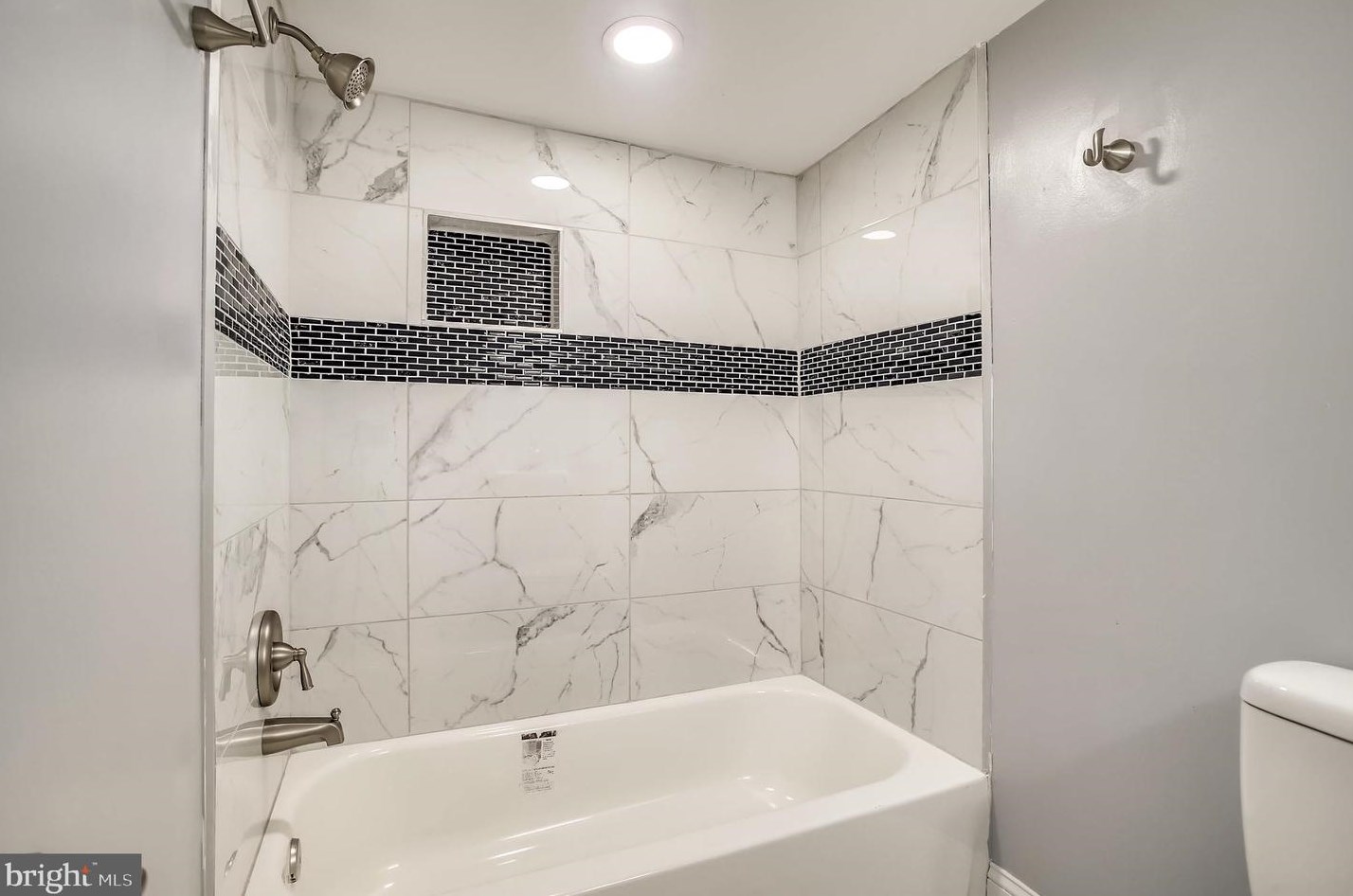 3404 Edgewood Rd, Baltimore MD  21215-7321 exterior