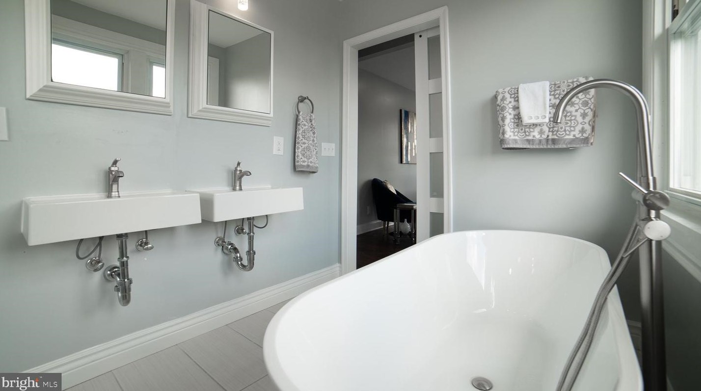 3404 Edgewood Rd, Baltimore MD  21215-7321 exterior