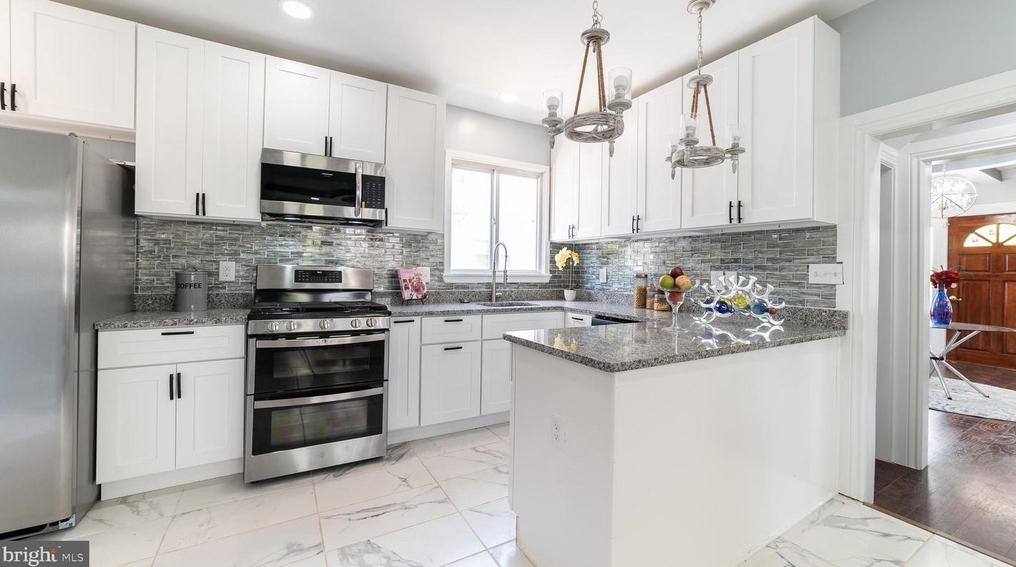 3404 Edgewood Rd, Baltimore MD  21215-7321 exterior