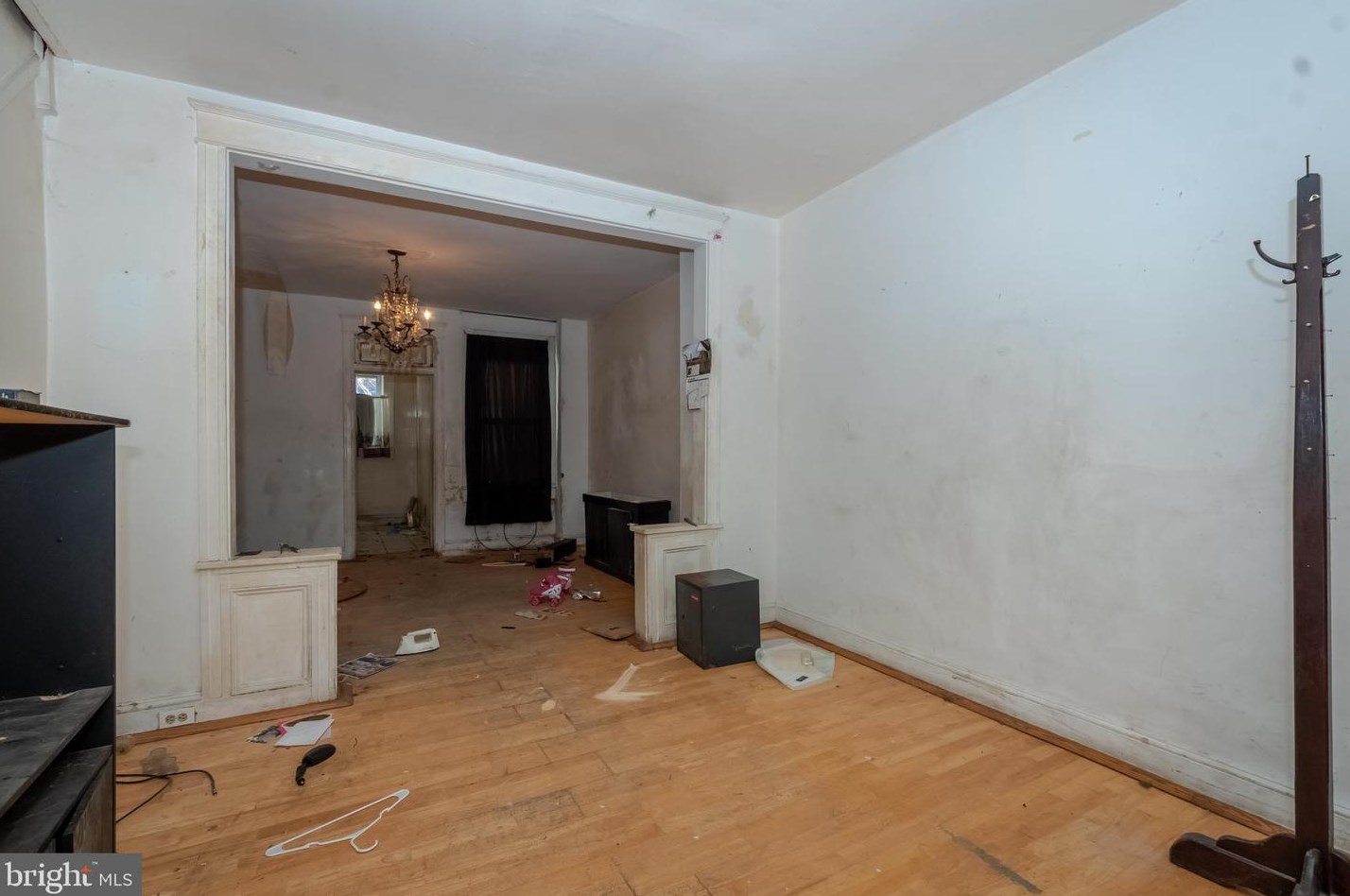 1223 Linwood Ave, Baltimore MD  21213-3834 exterior