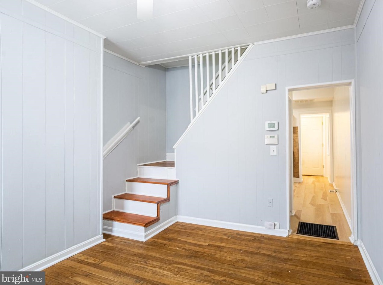 2622 Miles Ave, Baltimore, MD 21211-3116
