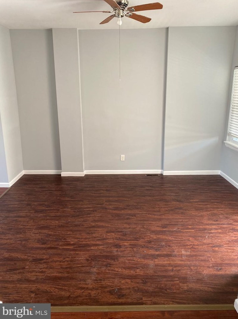 420 Rosecroft Ter, Baltimore, MD 21229-4136