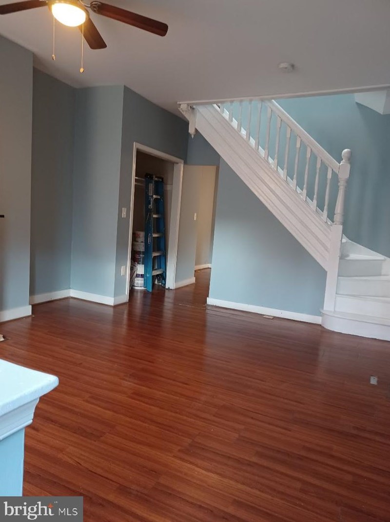 701 Appleton St, Baltimore, MD 21217-1004