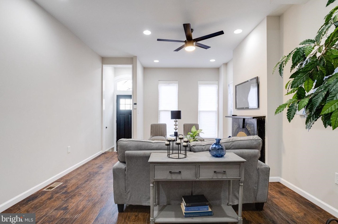 1916 Druid Hill Ave, Baltimore MD  21217-3502 exterior