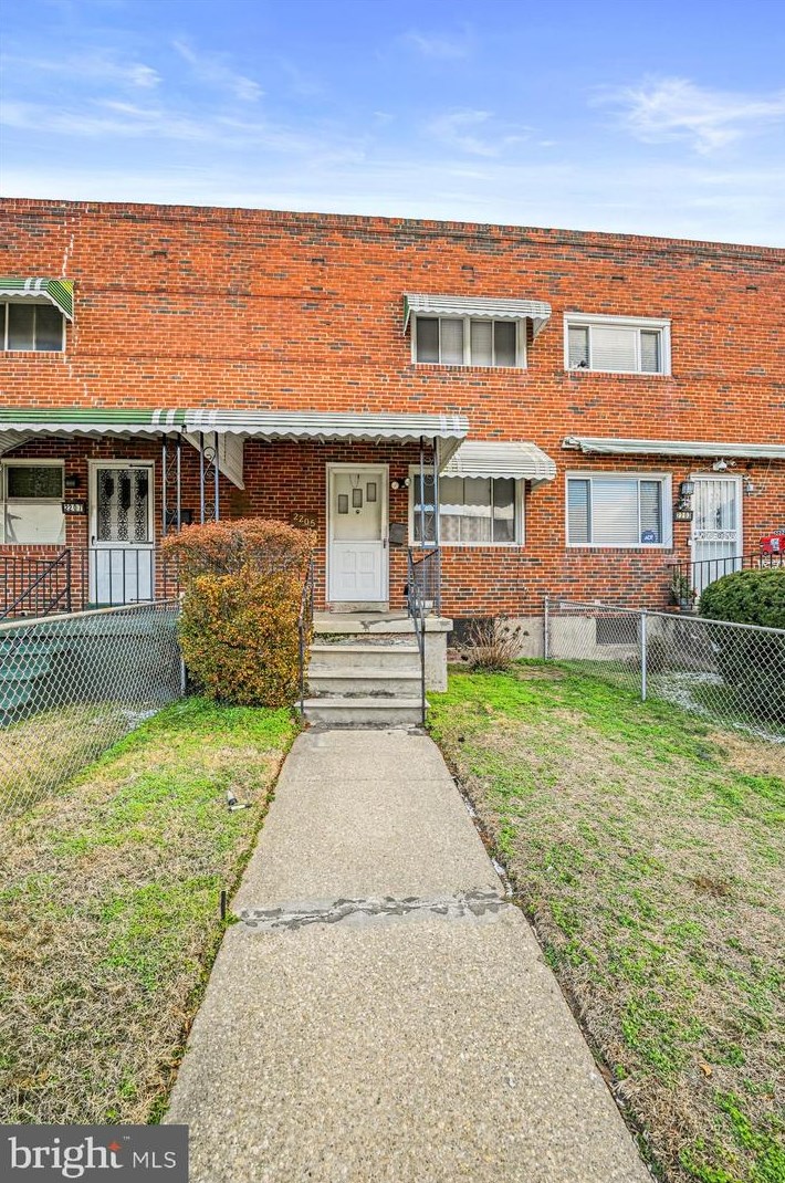 2205 Koko Ln, Baltimore, MD 21216-2927