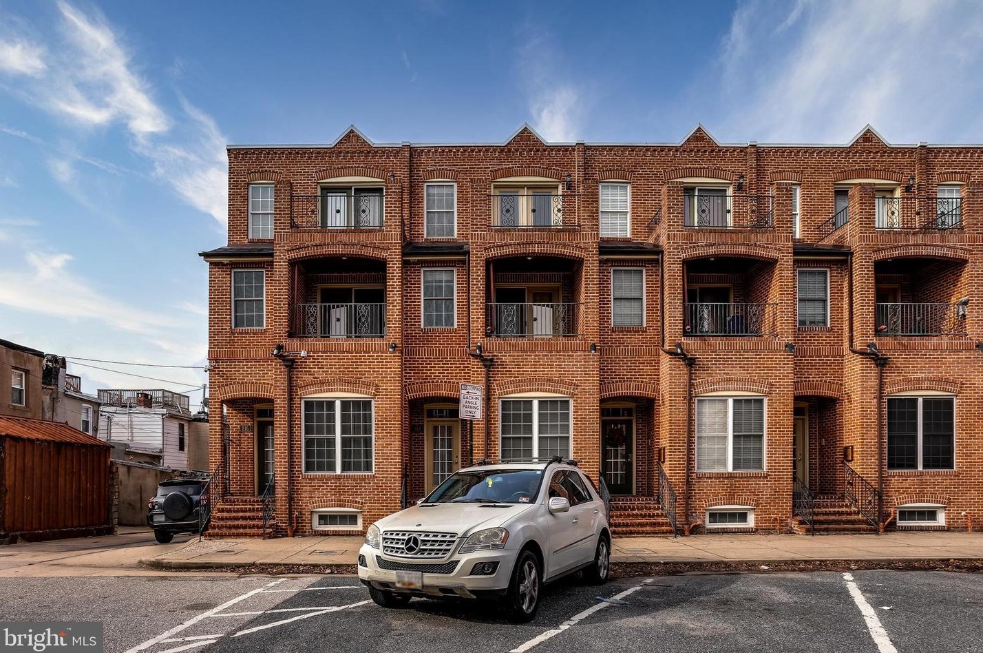 814 S Lakewood Ave, Baltimore, MD 21205