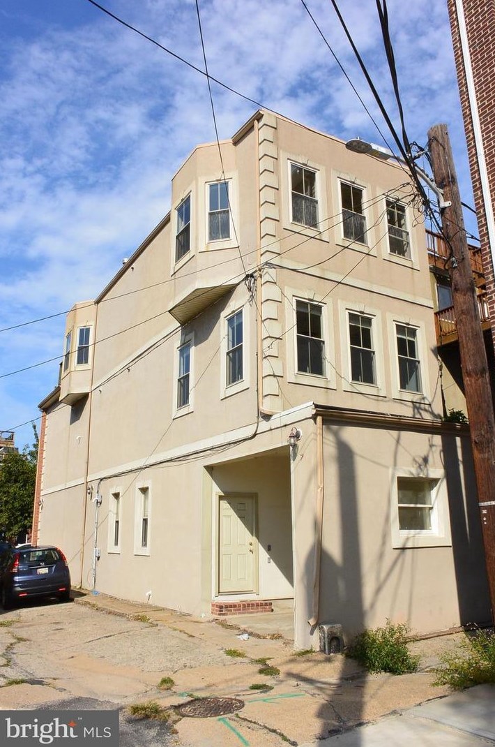 919 Clinton St, Baltimore MD  21224-5025 exterior