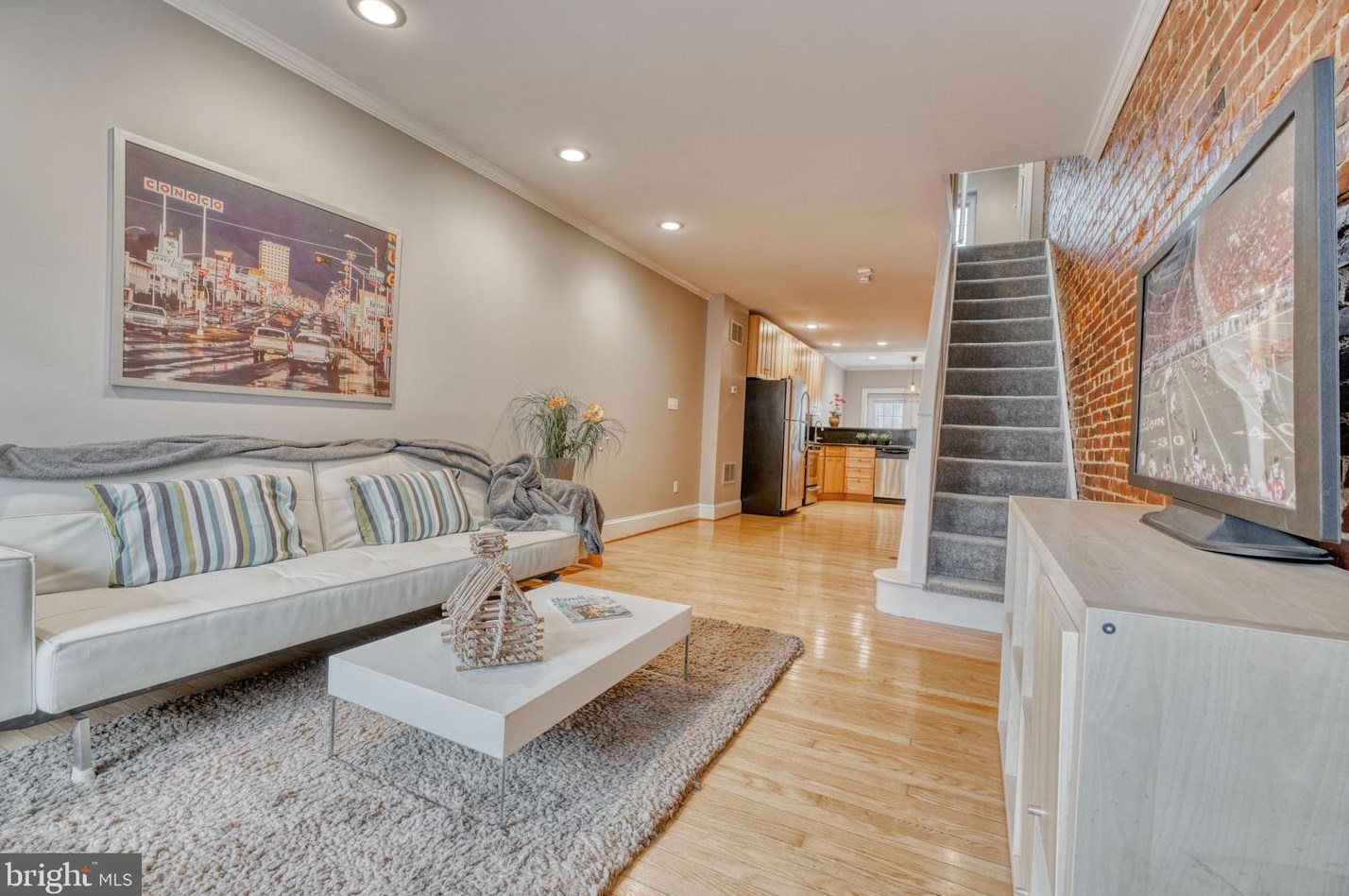 523 Curley St, Baltimore, MD 21205-2736