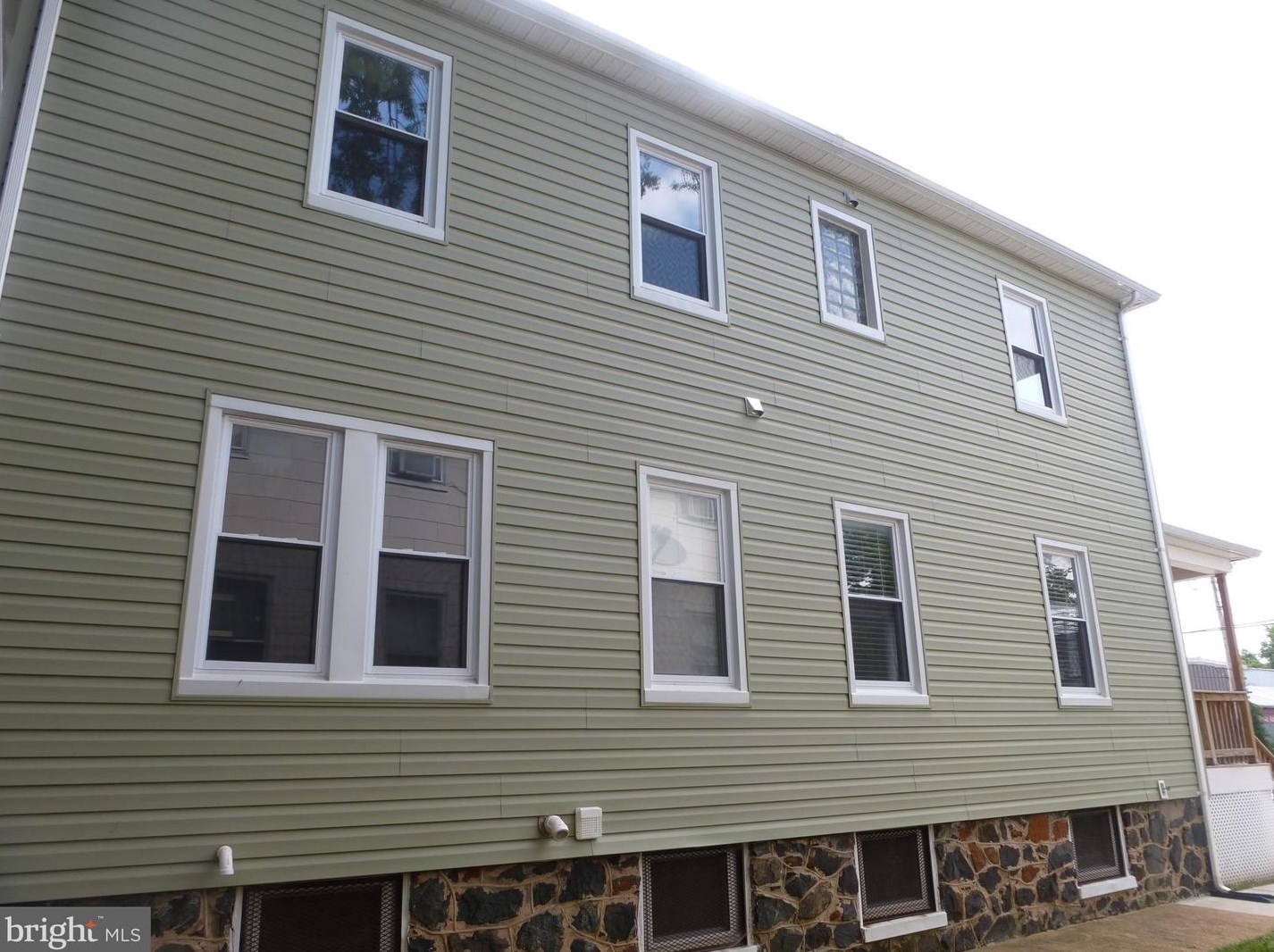 4117 Hayward Ave, Baltimore, MD 21215-4304