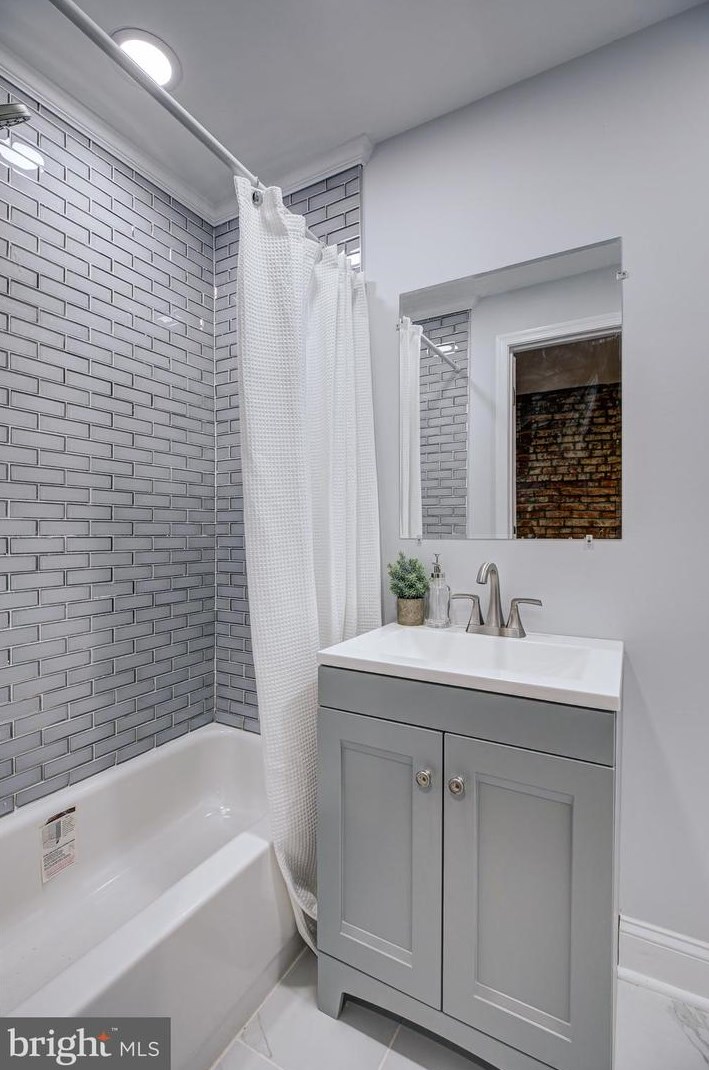 1156 Nanticoke St, Baltimore MD  21230-1919 exterior