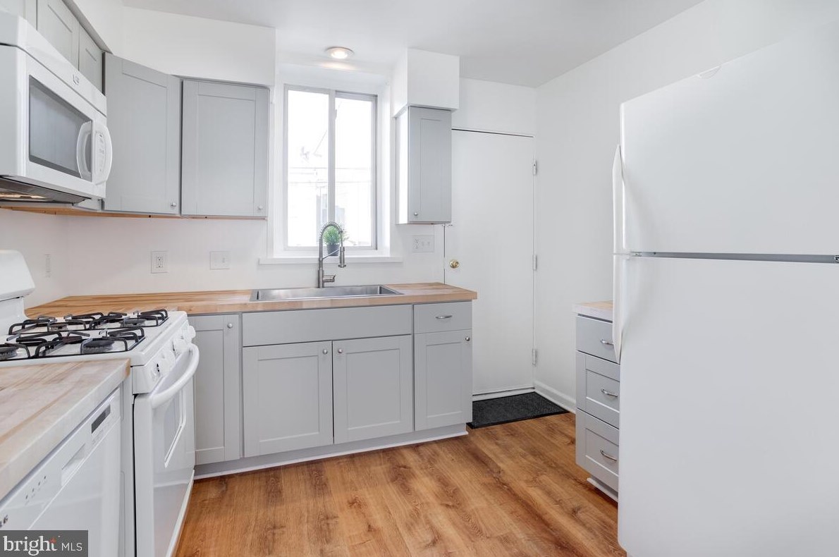 3246 Leverton Ave, Baltimore MD  21224-2224 exterior