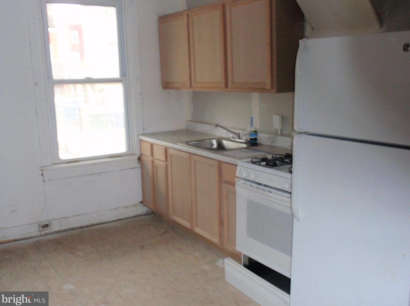 1917 Cecil Ave, Baltimore, MD 21218-6323