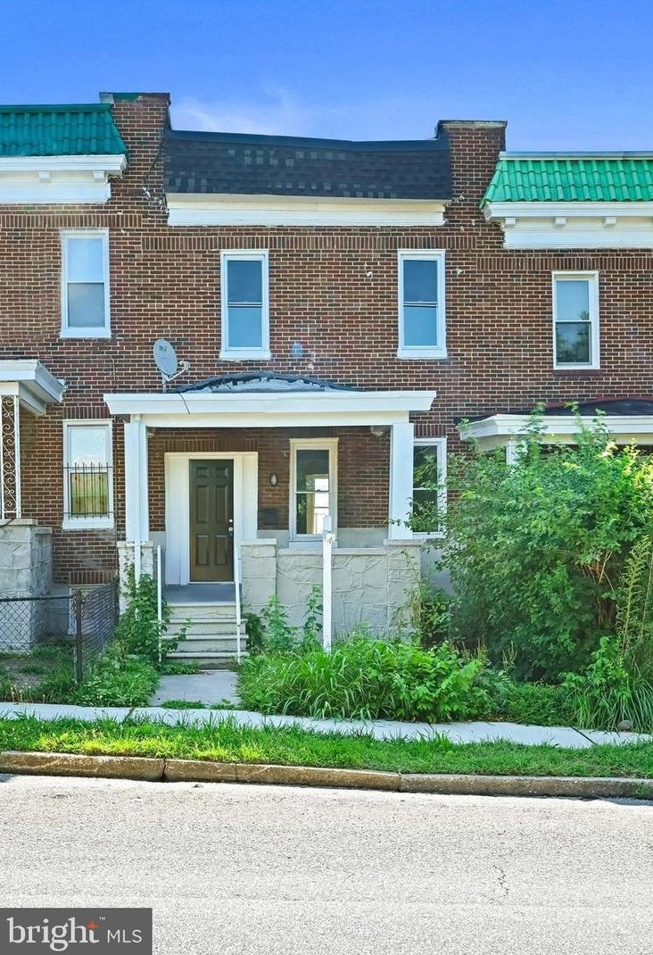 2303 Pulaski St, Baltimore, MD 21217-1326