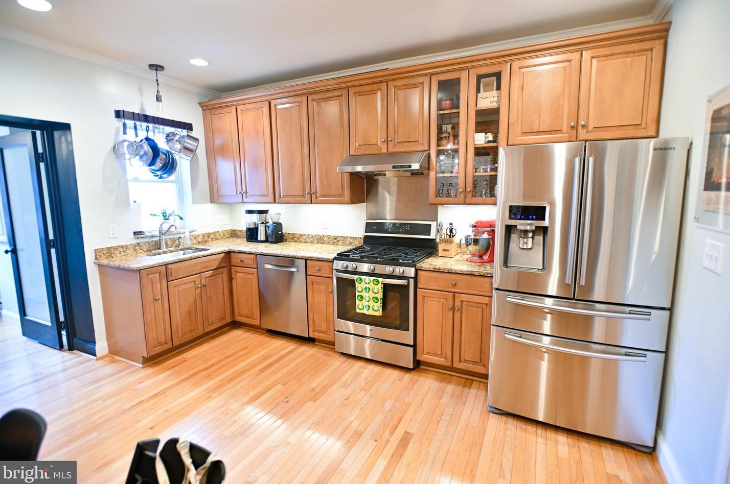 18 Luzerne Ave, Baltimore, MD 21224-1145