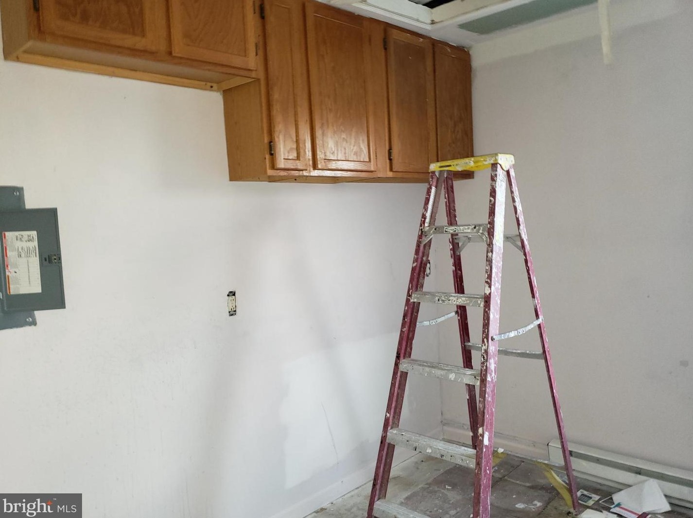 2565 Robb St, Baltimore MD 21218-5543 exterior