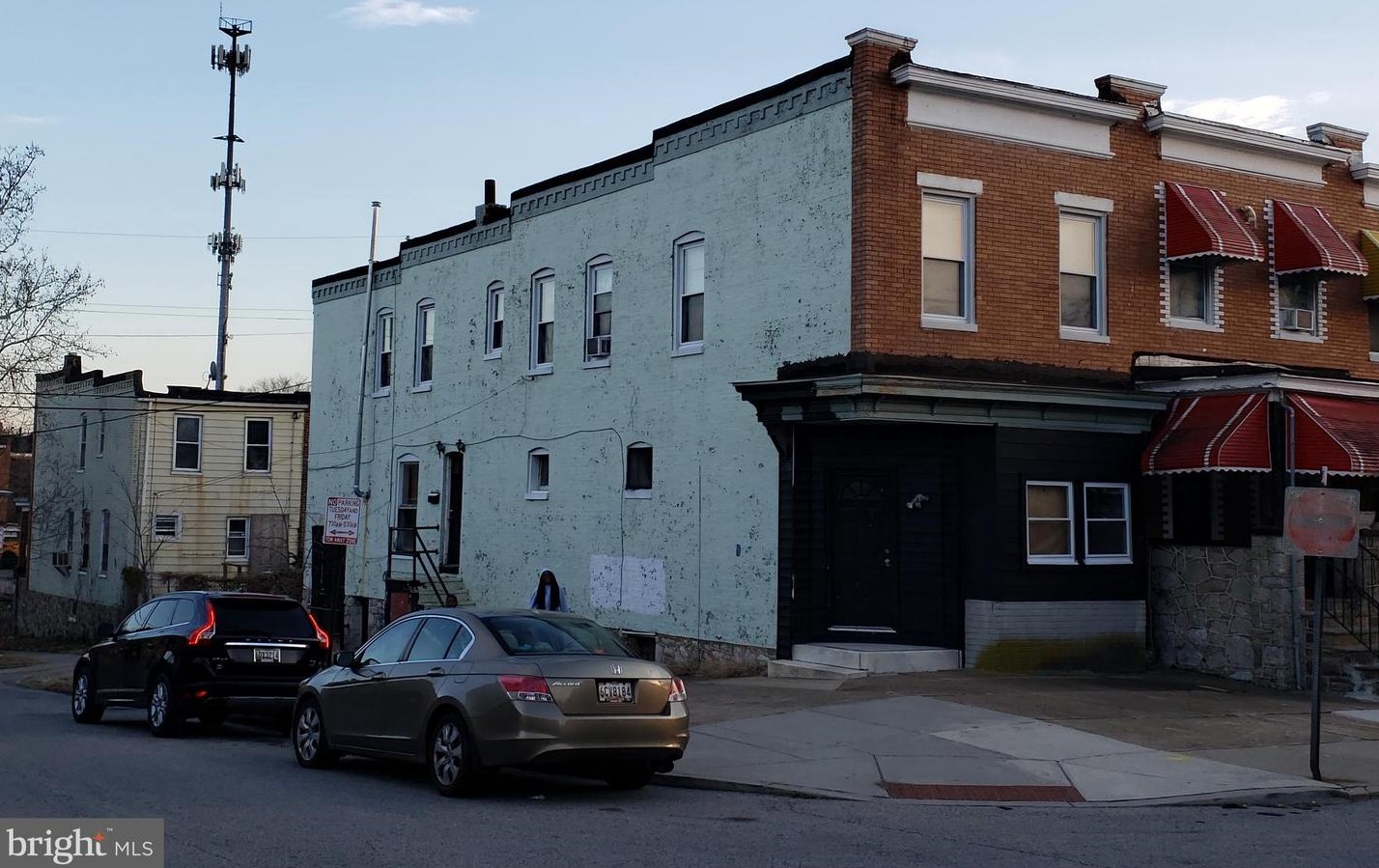 2565 Robb St, Baltimore, MD 21218-4830